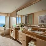 Beachfront View – The Earl Suite 3